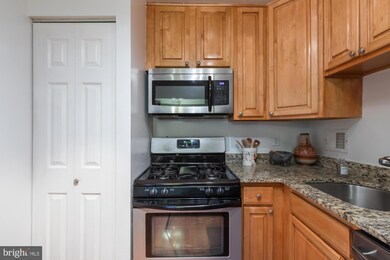 6143 Leesburg Pike unit 406, Falls Church, VA 22041 - photo 3