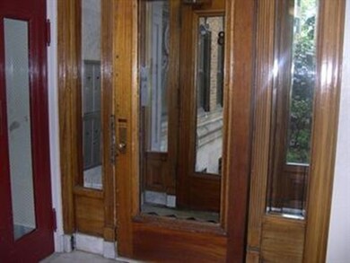 122 Riverway unit 3, Boston, MA 02215 - photo 4