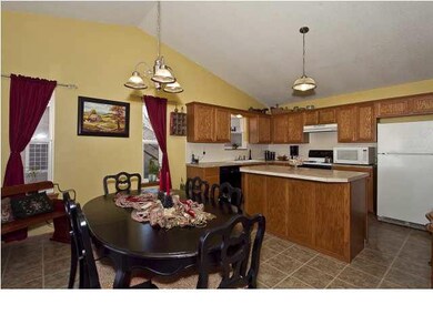 Kitchen/Dining area