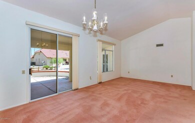 13530 W Ballad Dr-large-005-13-LivingDin