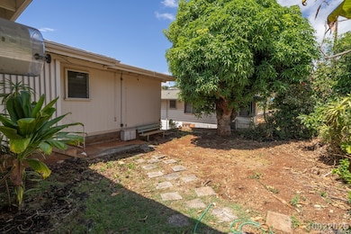 99-711 Halawa Dr unit Main, Aiea, HI 96701 - photo 4