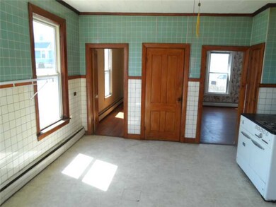 183 3rd Ave, Woonsocket, RI 02895 - photo 4