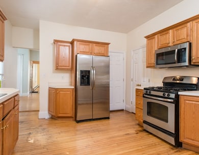 122-124 Adams St unit 124, Waltham, MA 02453 - photo 5