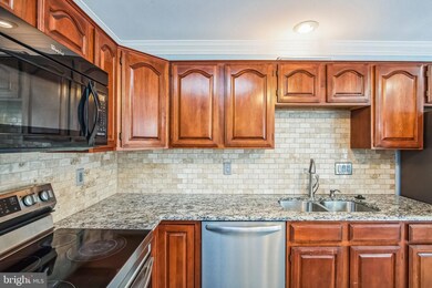16888 Winston Ln, Woodbridge, VA 22191 - photo 7