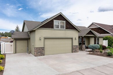 4013 SW Tommy Armour Ln, Redmond, OR 97756 - photo 2