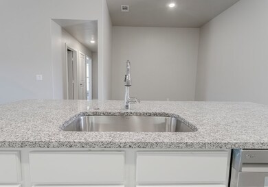 1304 Canal St, Odessa, TX 79765 - photo 4