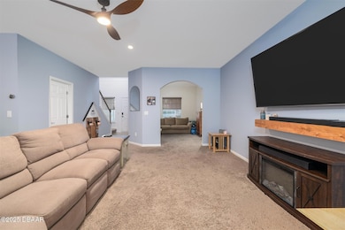 415 W New England Drive-3