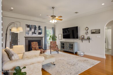 5-web-or-mls-103 Nappy Cir-5