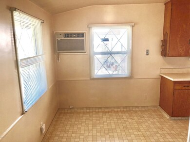 15110 Virginia Ave, Paramount, CA 90723 - photo 7