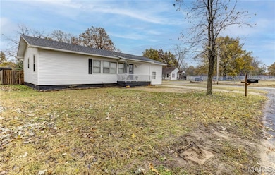 509 Nelson St, East Prairie, MO 63845 - photo 3