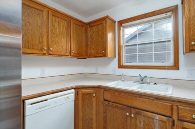 711 W Butterfield Dr-10