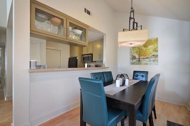 1302 Danbury Square unit B, Austin, TX 78723 - photo 4