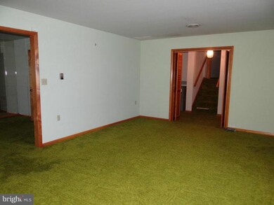 2954 Jefferson Dr, Chambersburg, PA 17201 - photo 7