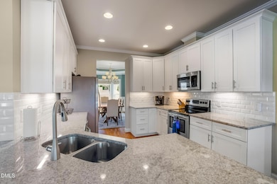 141 Vibernum View, Four Oaks, NC 27524 - photo 3