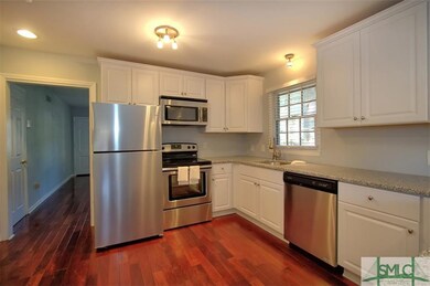 Brand new open kitchen creates a light & airy spac