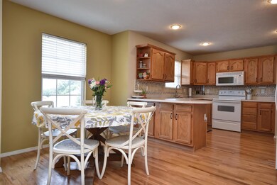 716 Silver Streak Rd-14