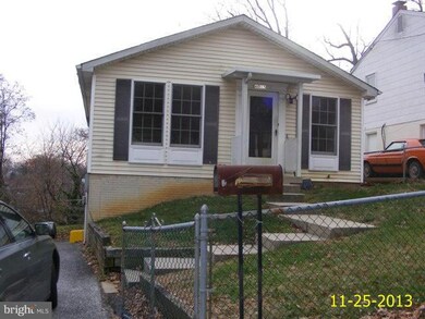 6015 Somerset Rd, Riverdale, MD 20737 - photo 2