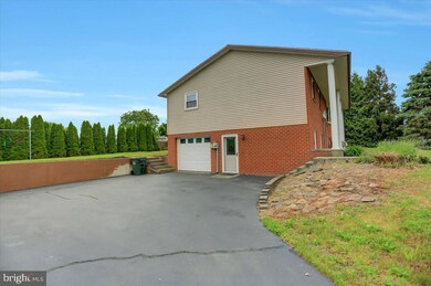 208 Maranatha Dr, Saint Thomas, PA 17252 - photo 5