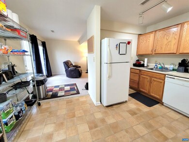 1518 Villa Terrace unit C, Charlottesville, VA 22903 - photo 7