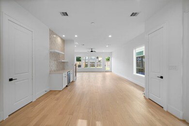 6009 Tyne St unit B, Houston, TX 77007 - photo 6