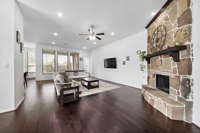 3845 Ponderosa Peak Dr, Spring, TX 77386 - photo 3