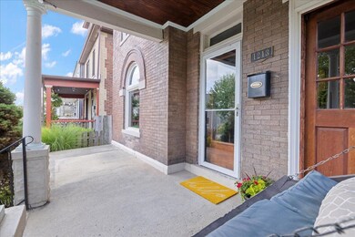 05-Front Porch