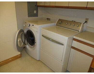 204 Country Side Rd unit 204, Greenfield, MA 01301 - photo 7