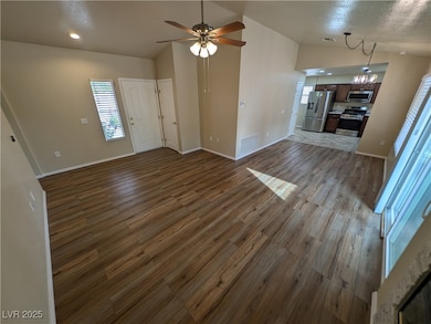 9729 Buckhorn Dr, Las Vegas, NV 89134 - photo 4