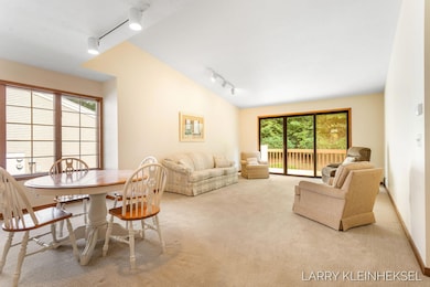 10-web-or-mls-569-appletree-dr