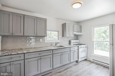 128 W Broad St unit 2, Paulsboro, NJ 08066 - photo 3