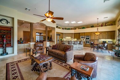Entertainers Dream Floorplan