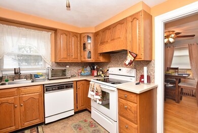 48 Calaman Rd, Cranston, RI 02910 - photo 3