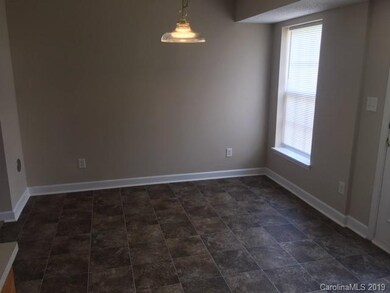 941 Faye St, Statesville, NC 28677 - photo 7