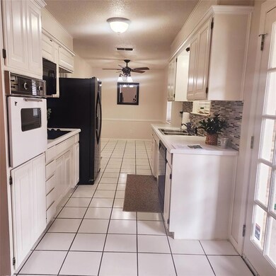 2128 Shady Grove Dr, Bedford, TX 76021 - photo 6