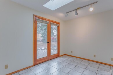 2844 NE Bradford Ct, Bend, OR 97701 - photo 7
