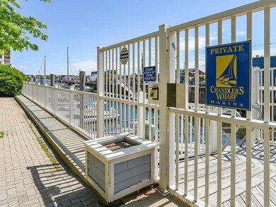 106-717ChandlersWharf