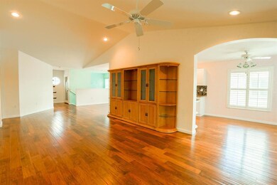 12438 Crystal Pointe Dr Unit-large-004-1