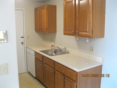 47 Juniper Rd unit E6, North Attleboro, MA 02760 - photo 4