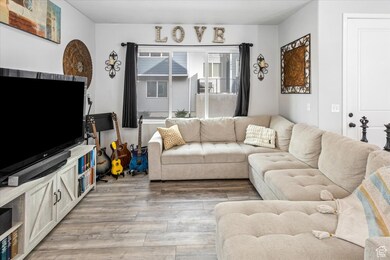 15091 S Reins Way, Bluffdale, UT 84065 - photo 4