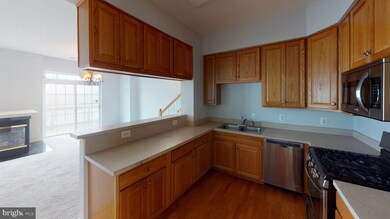 1804 Cedar Cove Way unit 201, Woodbridge, VA 22191 - photo 4