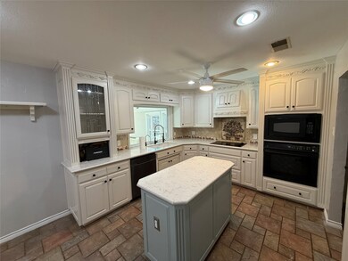 721 NW Ann Lois Ln, Burleson, TX 76028 - photo 4