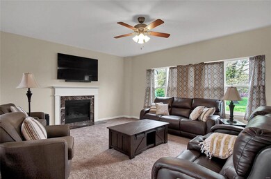 1028 Crooked Stick Dr, Caseyville, IL 62232 - photo 2