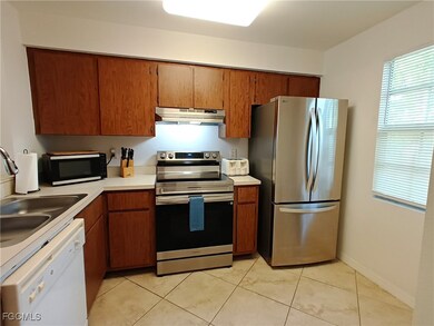 6300 S Pointe Blvd unit 236, Fort Myers, FL 33919 - photo 3