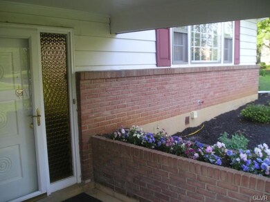 5881 Shepherd Hills Ave, Allentown, PA 18106 - photo 4