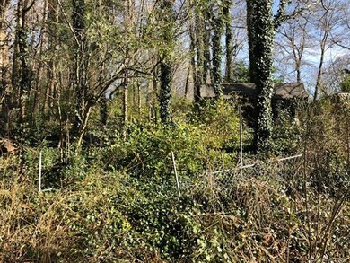 Vacant lot in Sought after Royal Pines