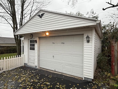 160 Locust Dr, Fairborn, OH 45324 - photo 6