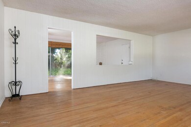 351 Fairfax Ave-MLS_Size-002-3-Living Ro