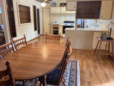 Dining Room to Kithen