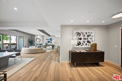 160 N La Peer Dr unit 201, Beverly Hills, CA 90211 - photo 7