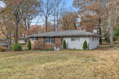 1605 Winston St, Florence, AL 35630 - photo 2